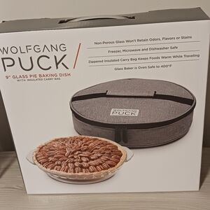 Wolfgang Puck Gray Glass Pie Baking Dish with Insulated Carry Bag